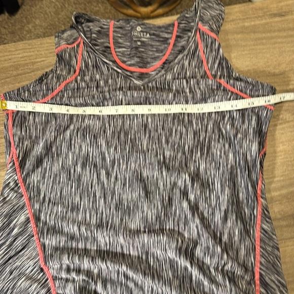 Athleta breathe active ruched tank women’s athleta tank size medium zip‎ pocket - Picture 8 of 8